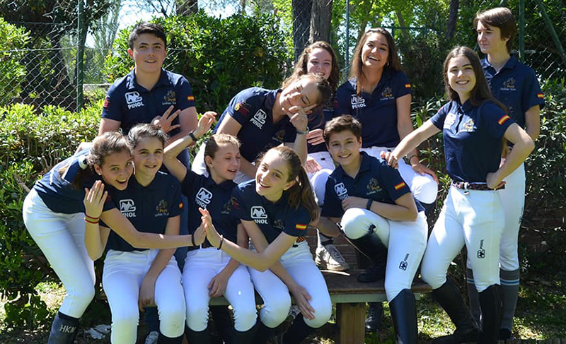 equipo-jumping-team-phr-escuela-de-hipica